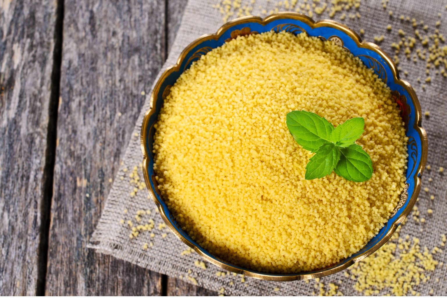 Kasza kuskus w naczyniu