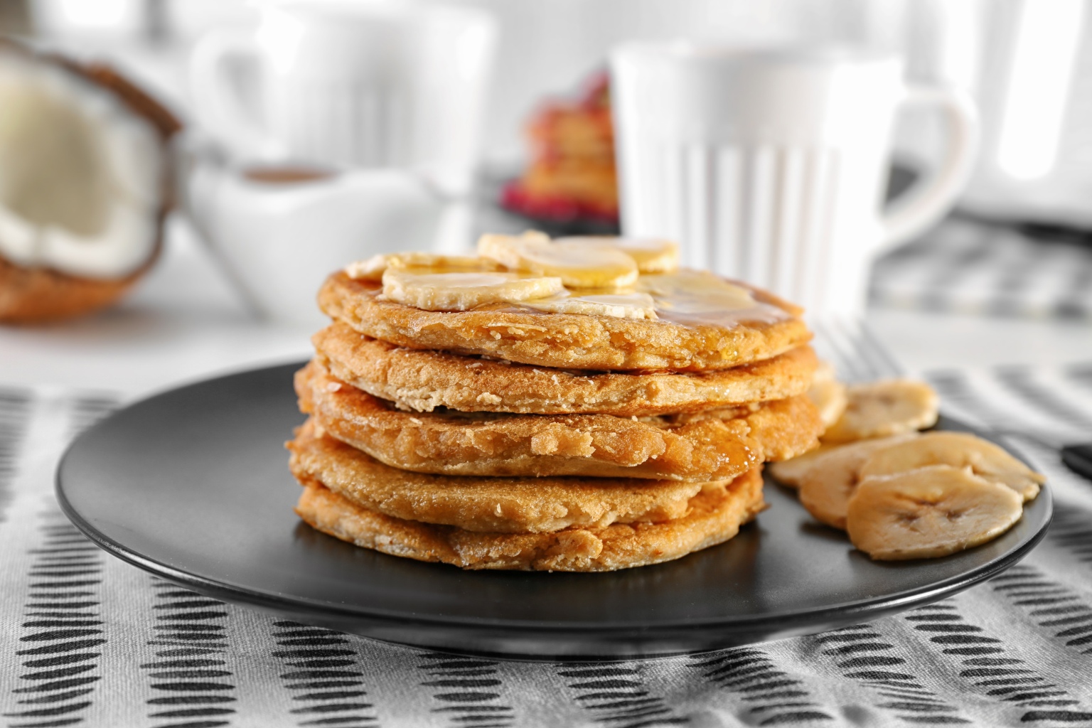 pancakes smażone na oleju kokosowym