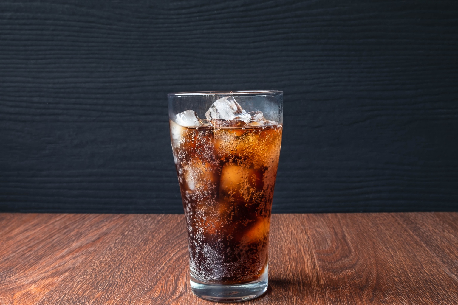 naturalna cola z orzechami kola